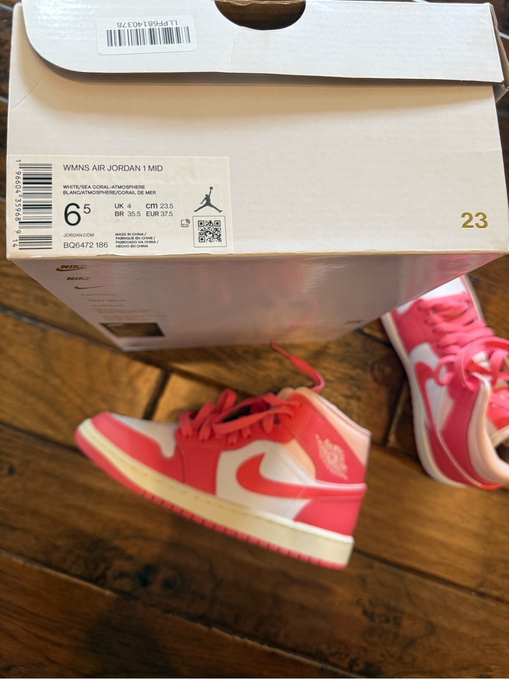 Nike Air Jordan 1 Mid. White/Sea Coral-Atmosphere. Women's Sz 6.5. NWOT